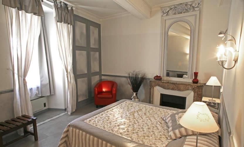 Hotel La Garbure Châteauneuf-du-Pape Pokoj fotografie